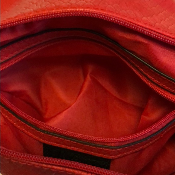 Sophia Vergara little red purse - Picture 8 of 8